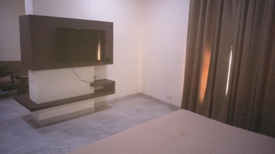 Veena Regency Hotel Chas Exterior photo